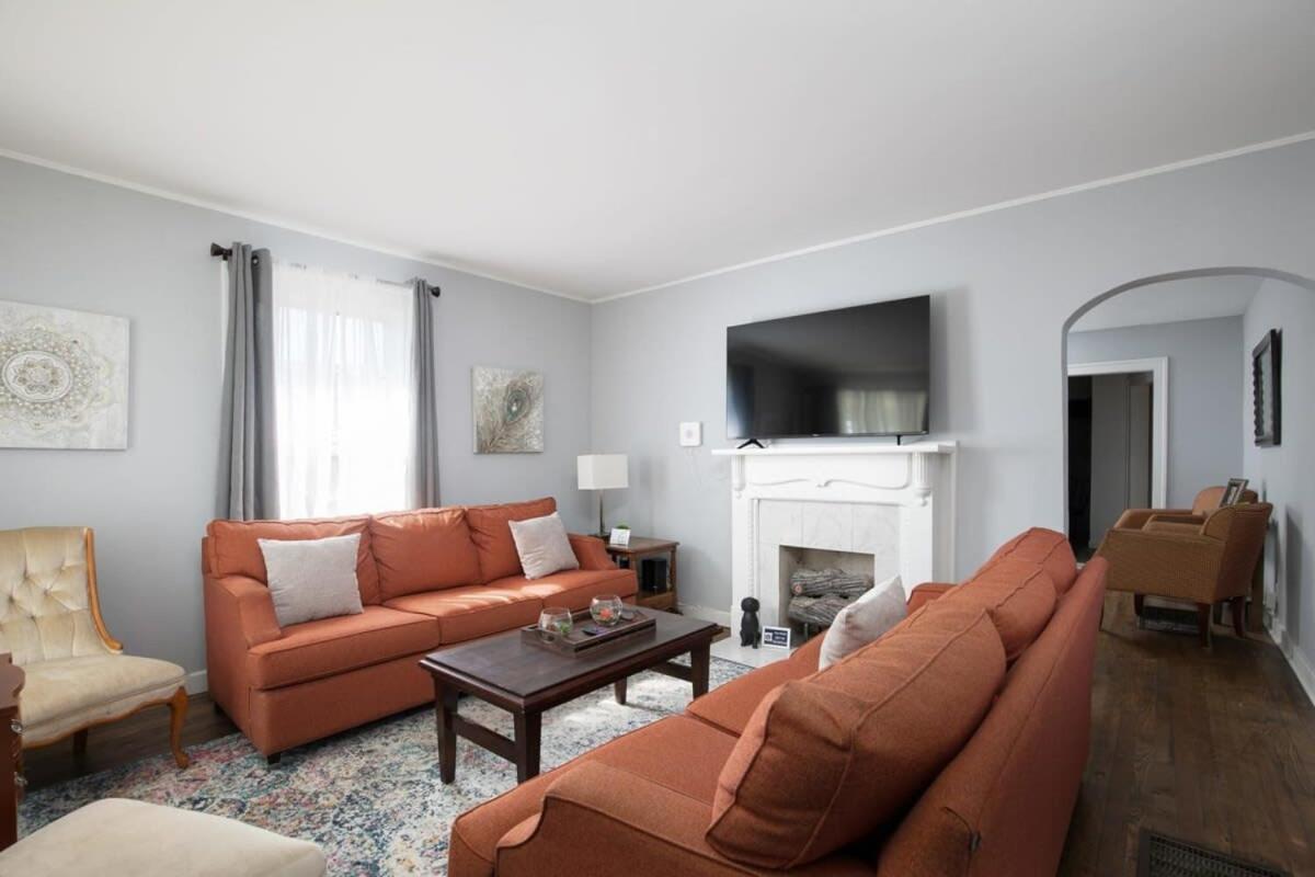 Walking Distance To Legion Field - Little Blue In Birmingham Villa Bagian luar foto